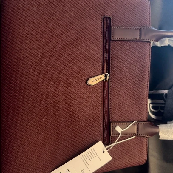 Su Queena Structured Tote Bag in Deep Burgundy - Picture 2 of 9